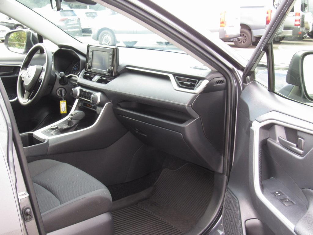2022 Toyota RAV4 Hybrid LE photo 10