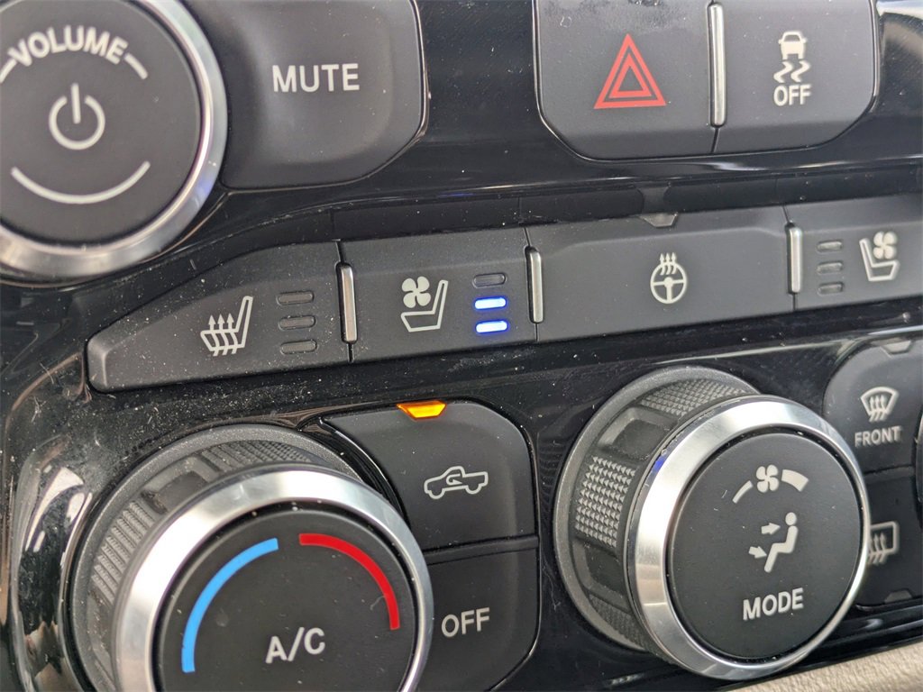 2019 Ram 3500 Laramie photo 25