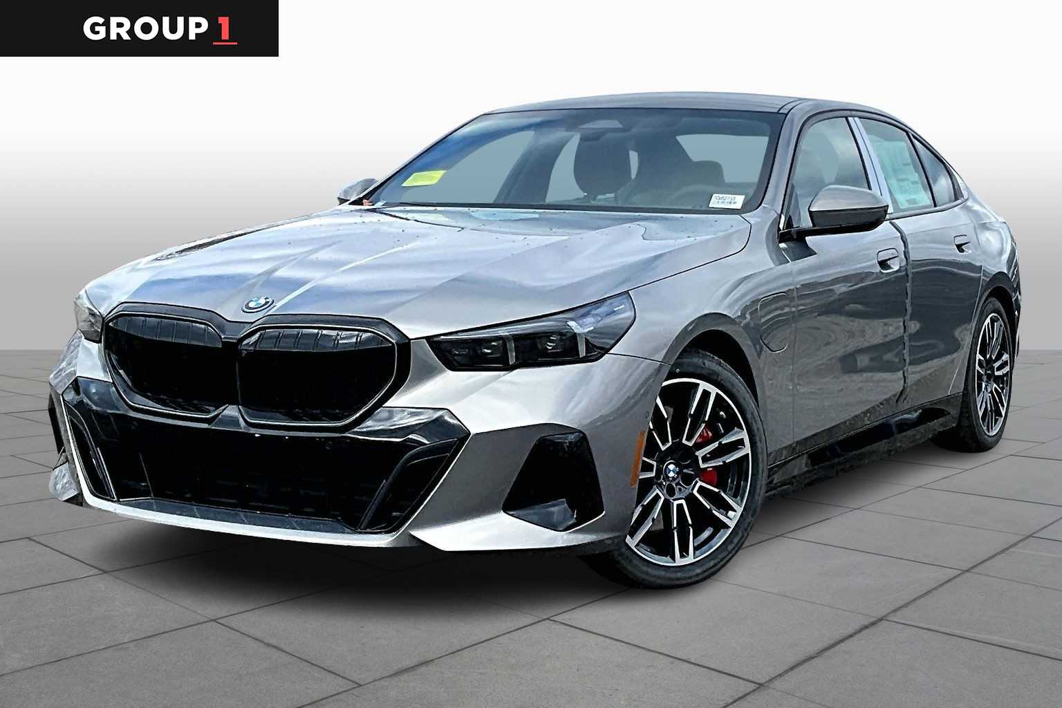 2026 BMW 5 Series 550e's photo