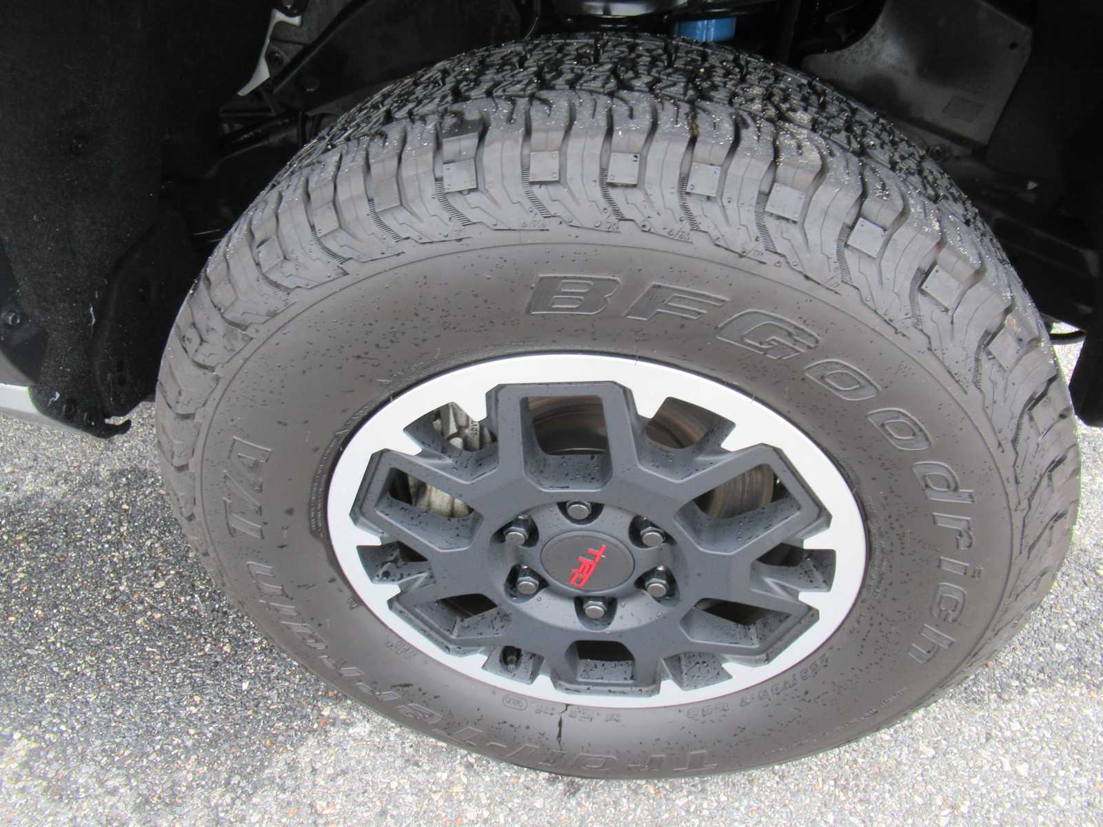 2024 Toyota Tacoma TRD Double Cab photo 11