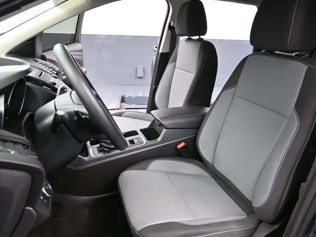 2017 Ford Escape SE photo 18