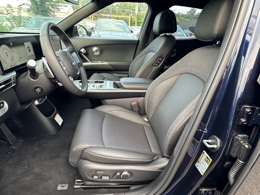 2025 Genesis GV60 Advanced AWD photo 20