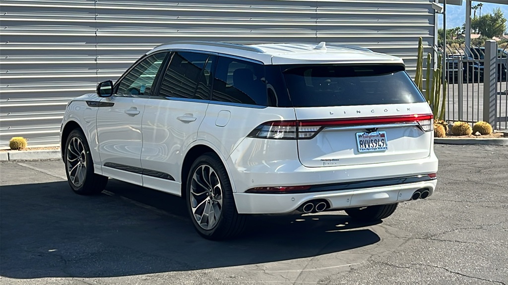 2021 Lincoln Aviator Grand Touring photo 4