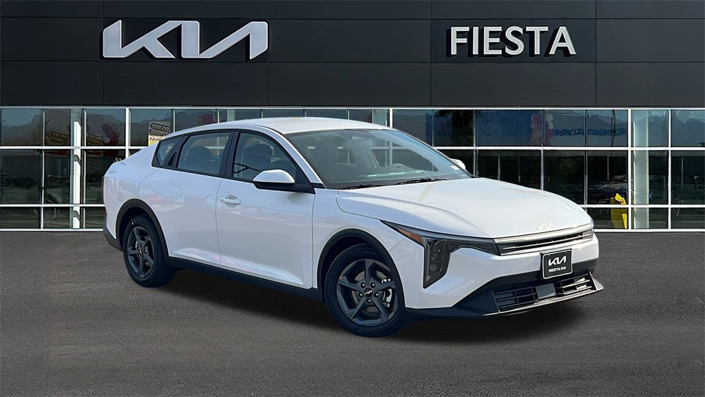2025 Kia K4 LXS's photo