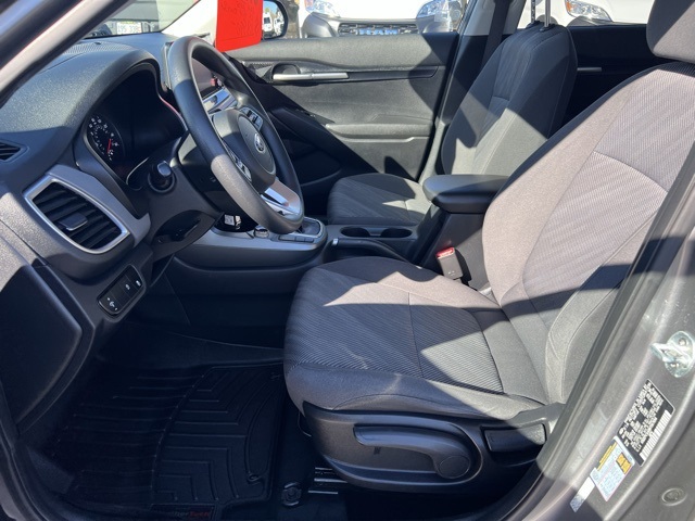 2021 Kia Seltos LX photo 4