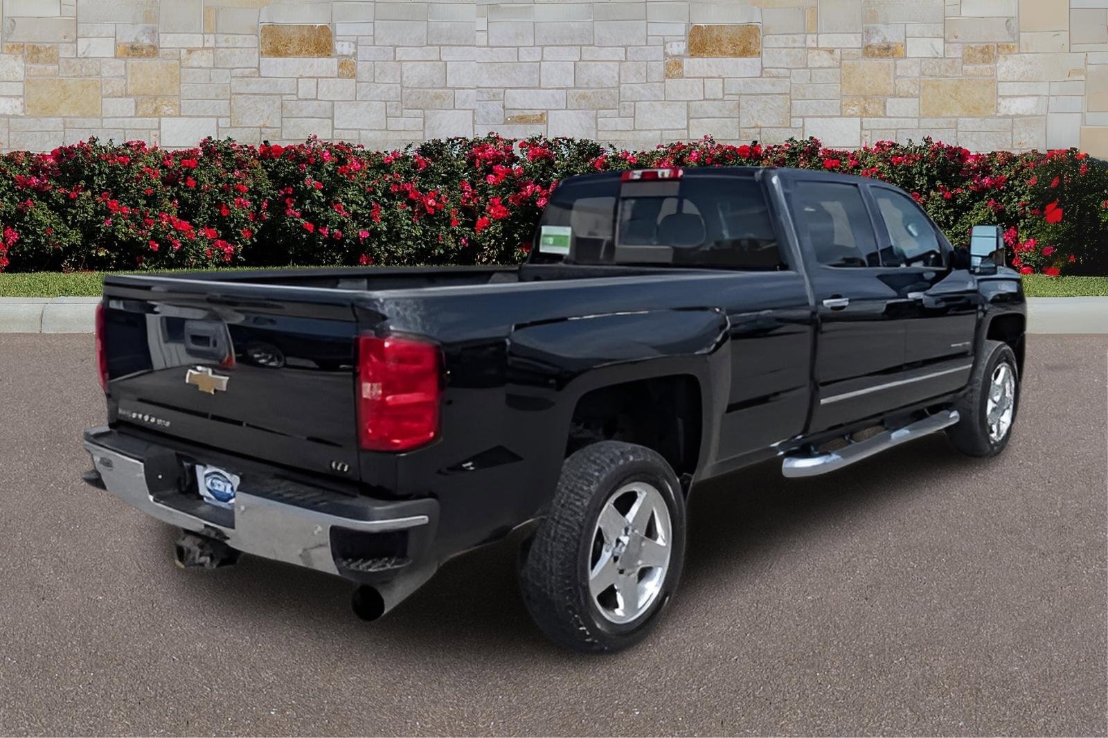 2015 Chevrolet Silverado 2500HD LTZ photo 3