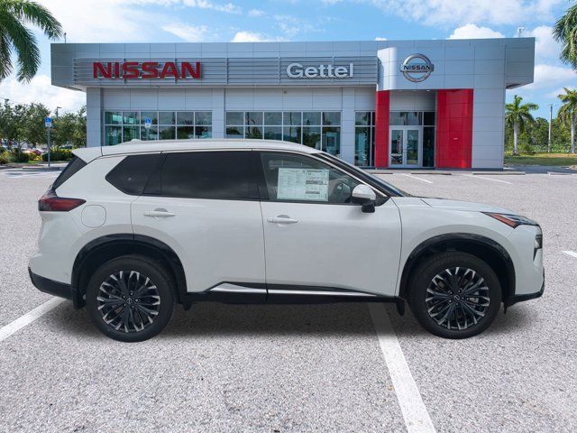 2025 Nissan Rogue Platinum photo 3