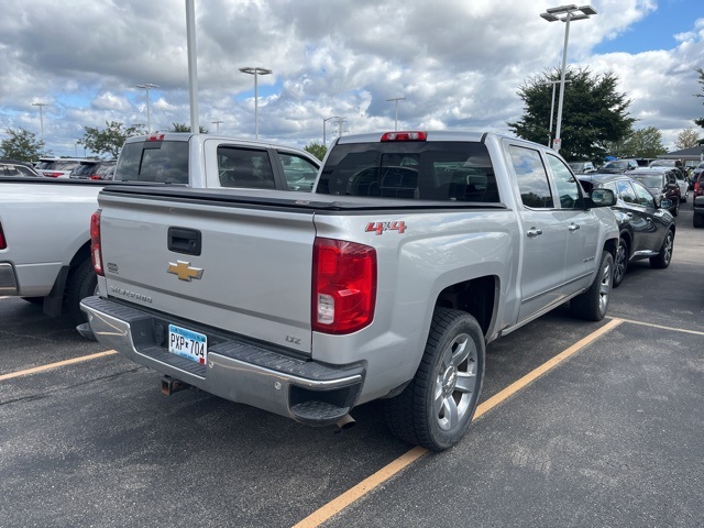 2018 Chevrolet Silverado 1500 LTZ photo 3