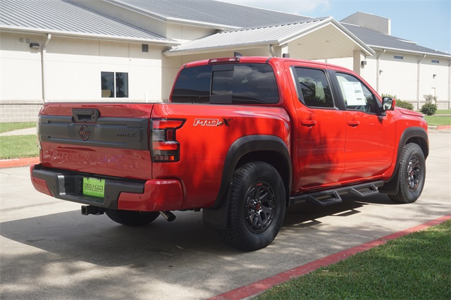2026 Nissan Frontier PRO-X photo 4