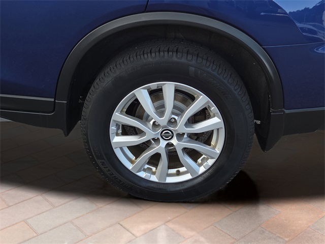 2019 Nissan Rogue S photo 18