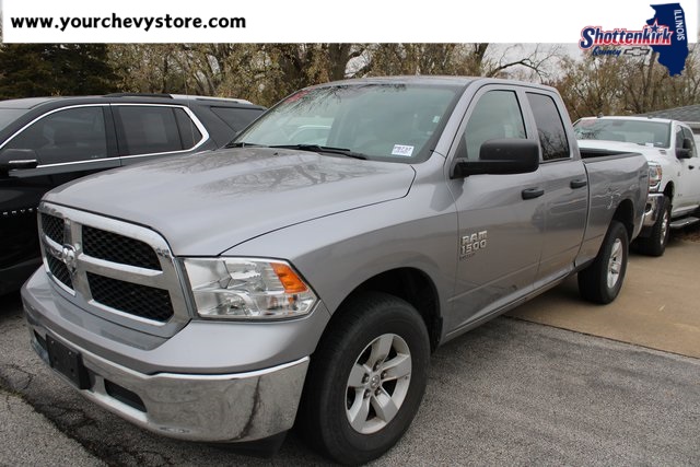2024 Ram 1500 Classic SLT photo 2