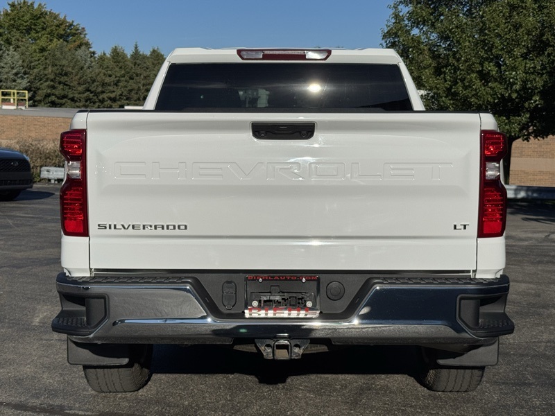 2022 Chevrolet Silverado 1500 LT photo 3