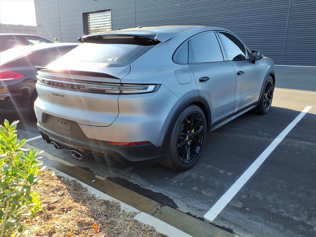 2024 Porsche Cayenne Turbo GT photo 4