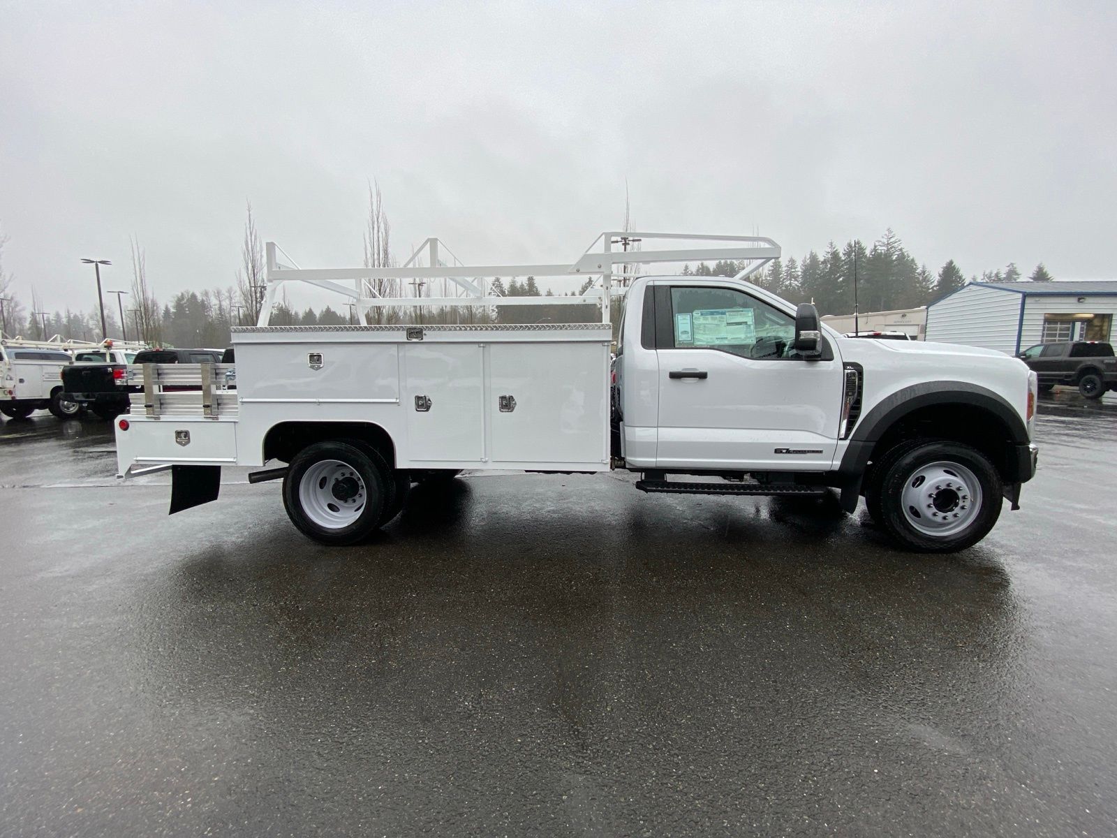 2024 Ford F-550 XL photo 4