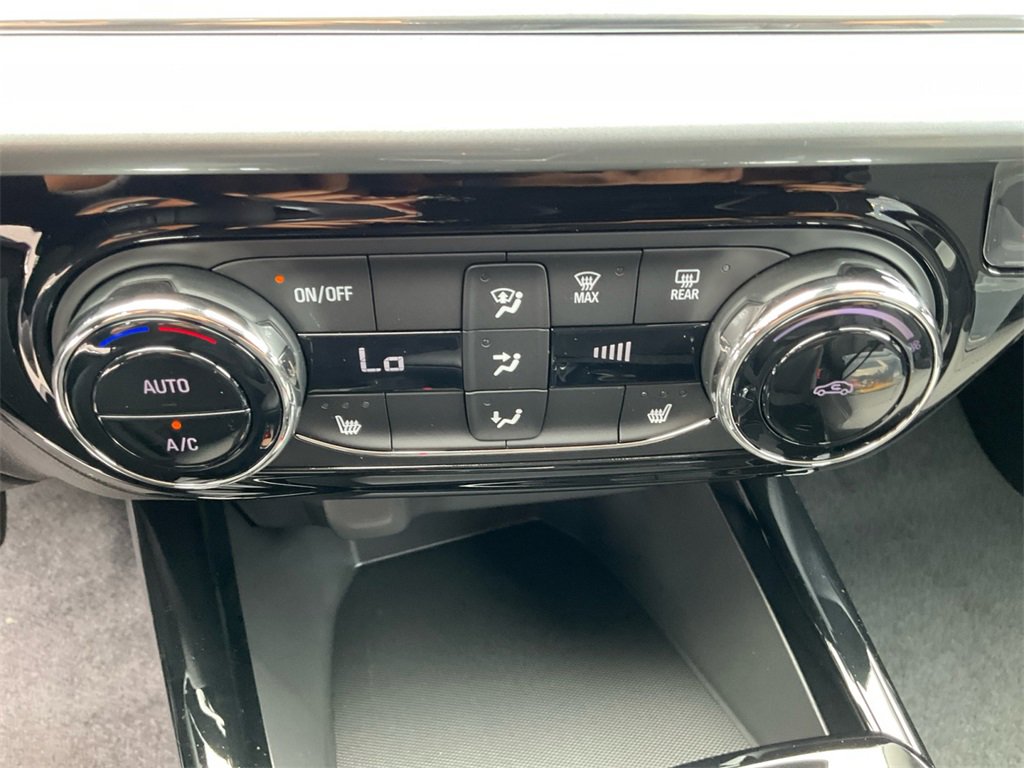 2026 Chevrolet Trax LT photo 17