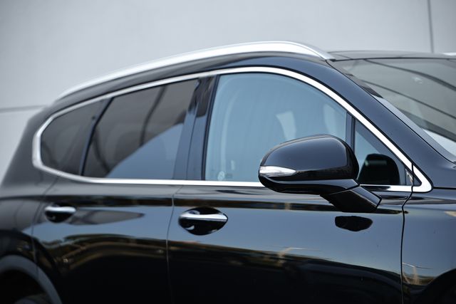 2023 Hyundai Santa Fe SEL Premium photo 4