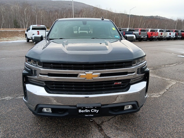 2021 Chevrolet Silverado 1500 LT photo 2