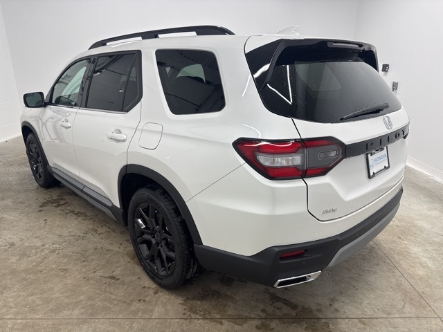 2025 Honda Pilot Touring photo 4