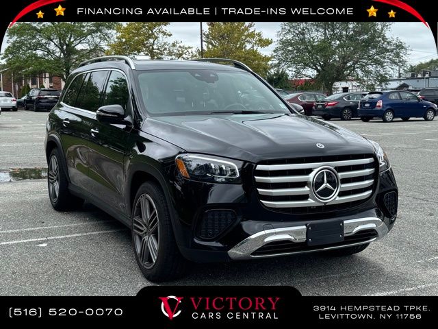 2025 Mercedes Benz GLS 450 4MATIC photo 3