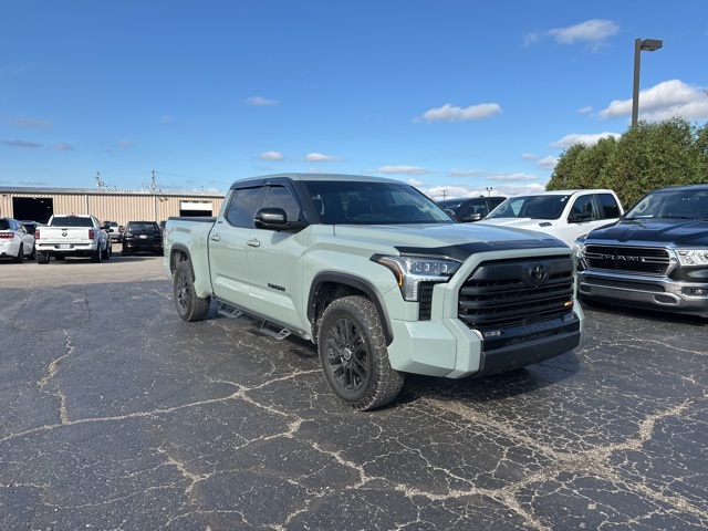 2024 Toyota Tundra photo 2