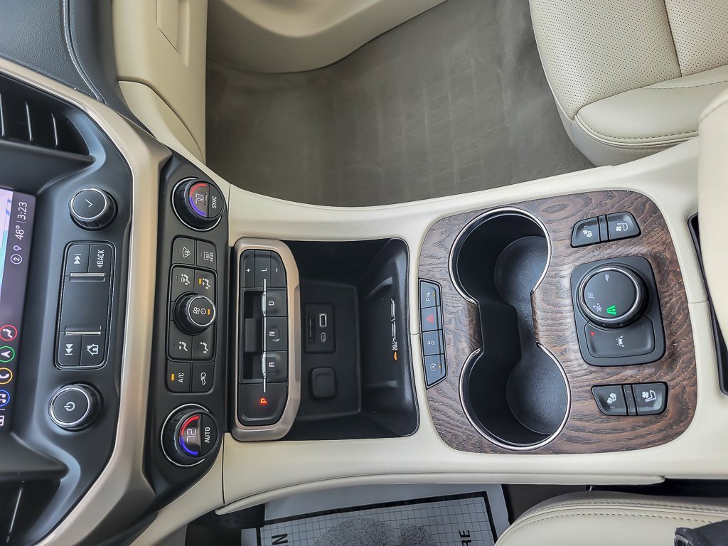 2021 GMC ACADIA - Image 17