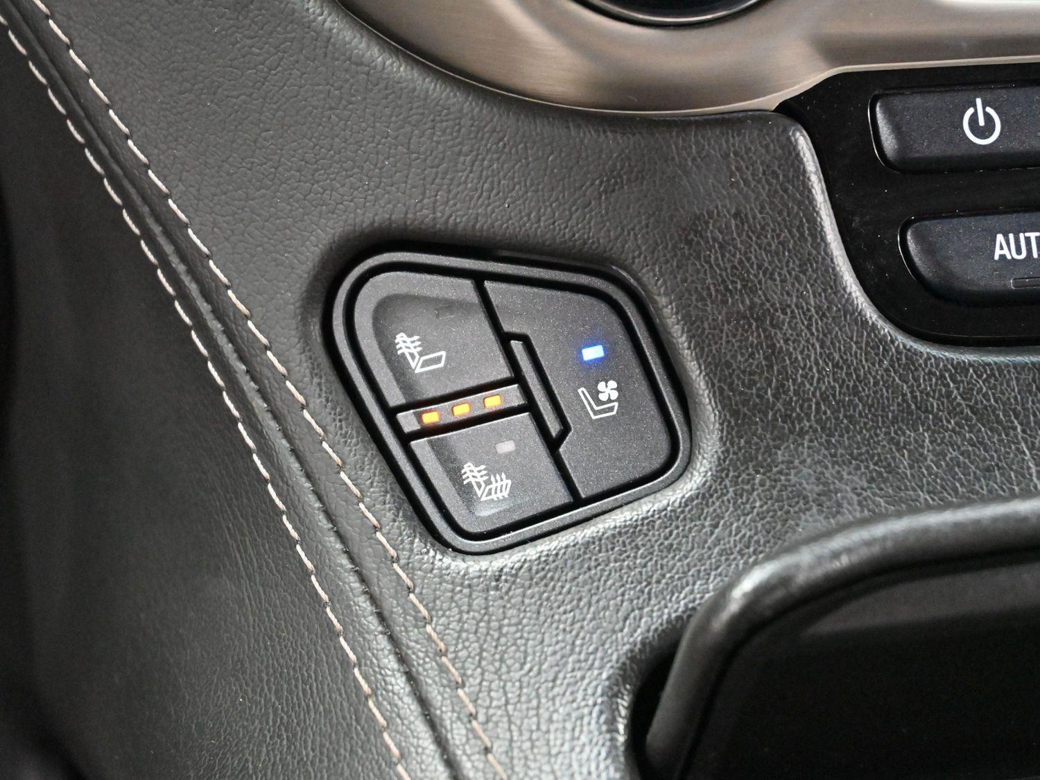 2020 Gmc Yukon Denali photo 23