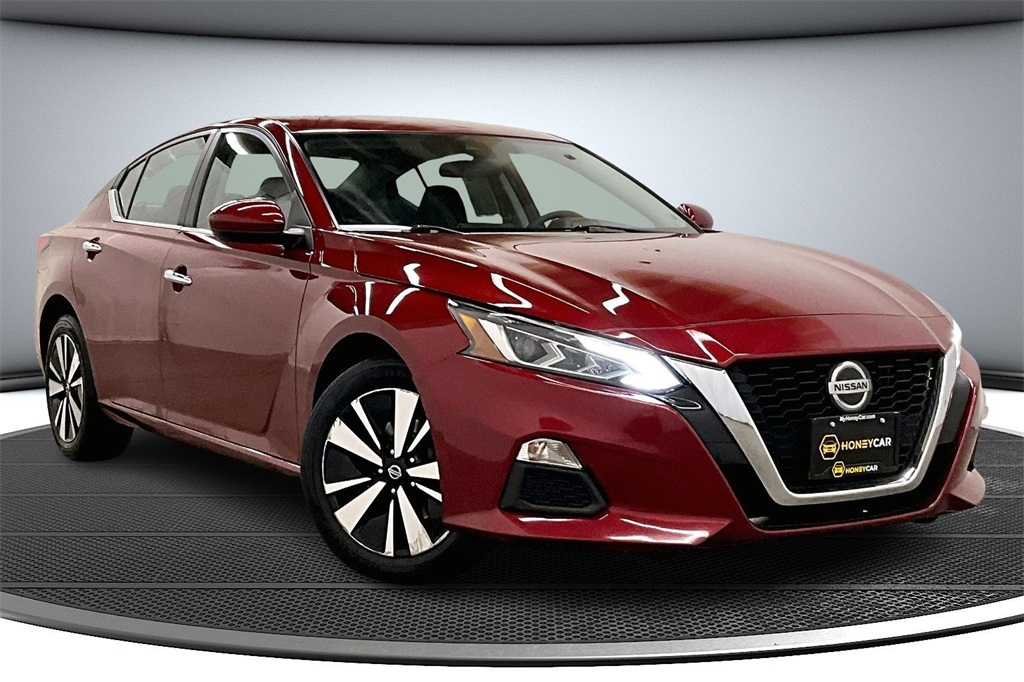 2022 Nissan Altima SV's photo