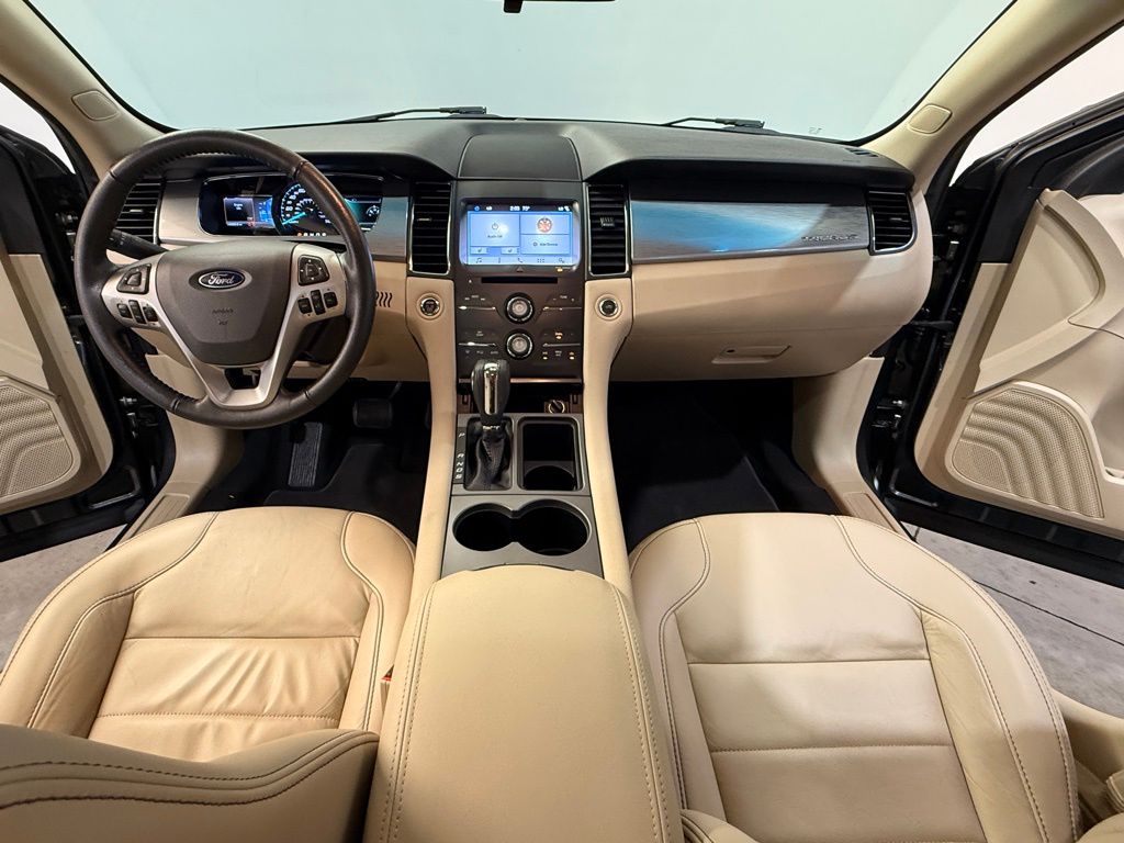 2019 Ford Taurus SEL photo 18