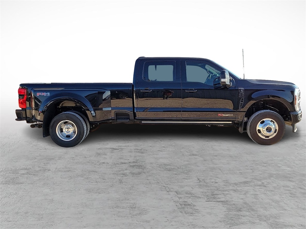 2025 Ford F-350 photo 12