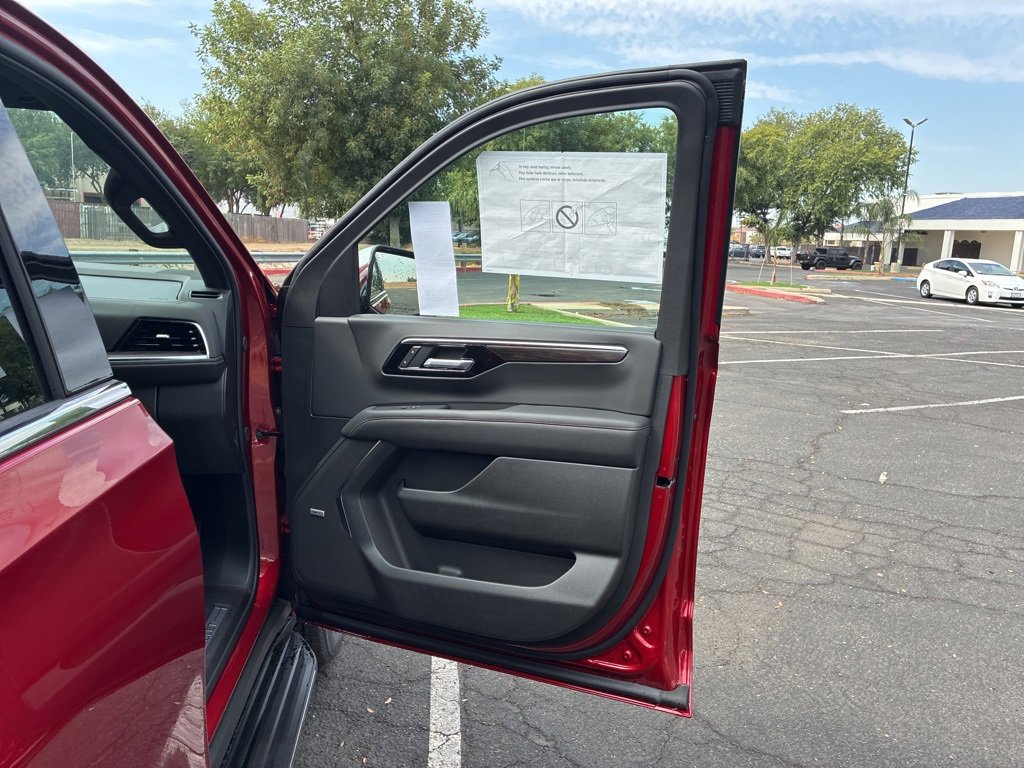 2025 Chevrolet Tahoe Premier photo 26