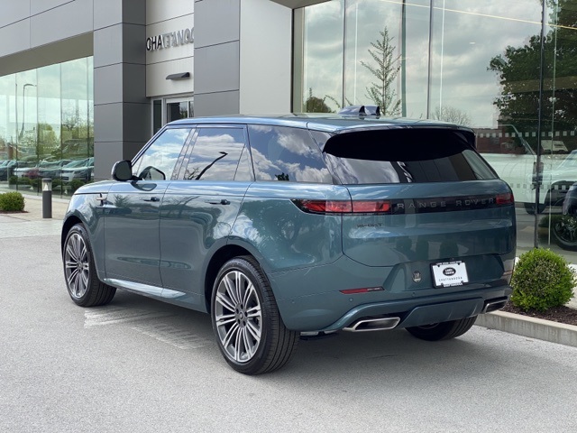 2025 Land Rover Range Rover Sport SE photo 2
