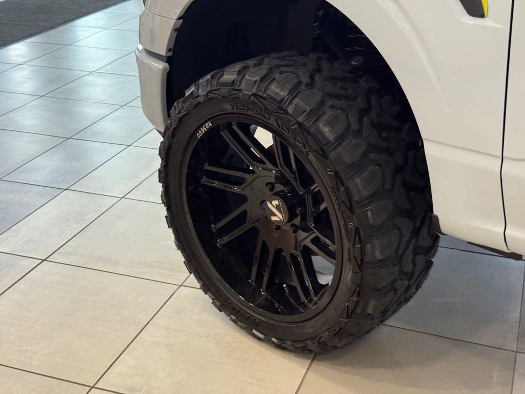 2025 Ford F-150 STX photo 13