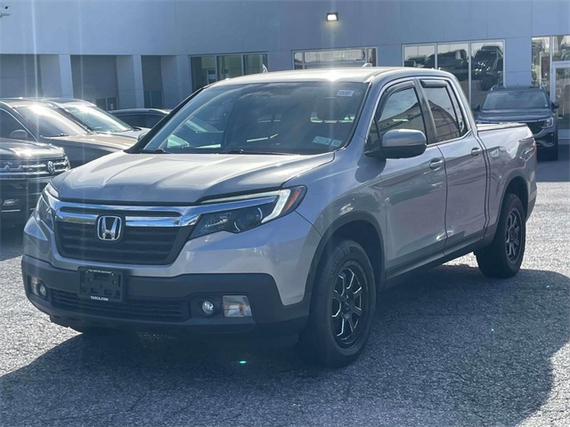 2017 Honda Ridgeline RTL-T photo 3