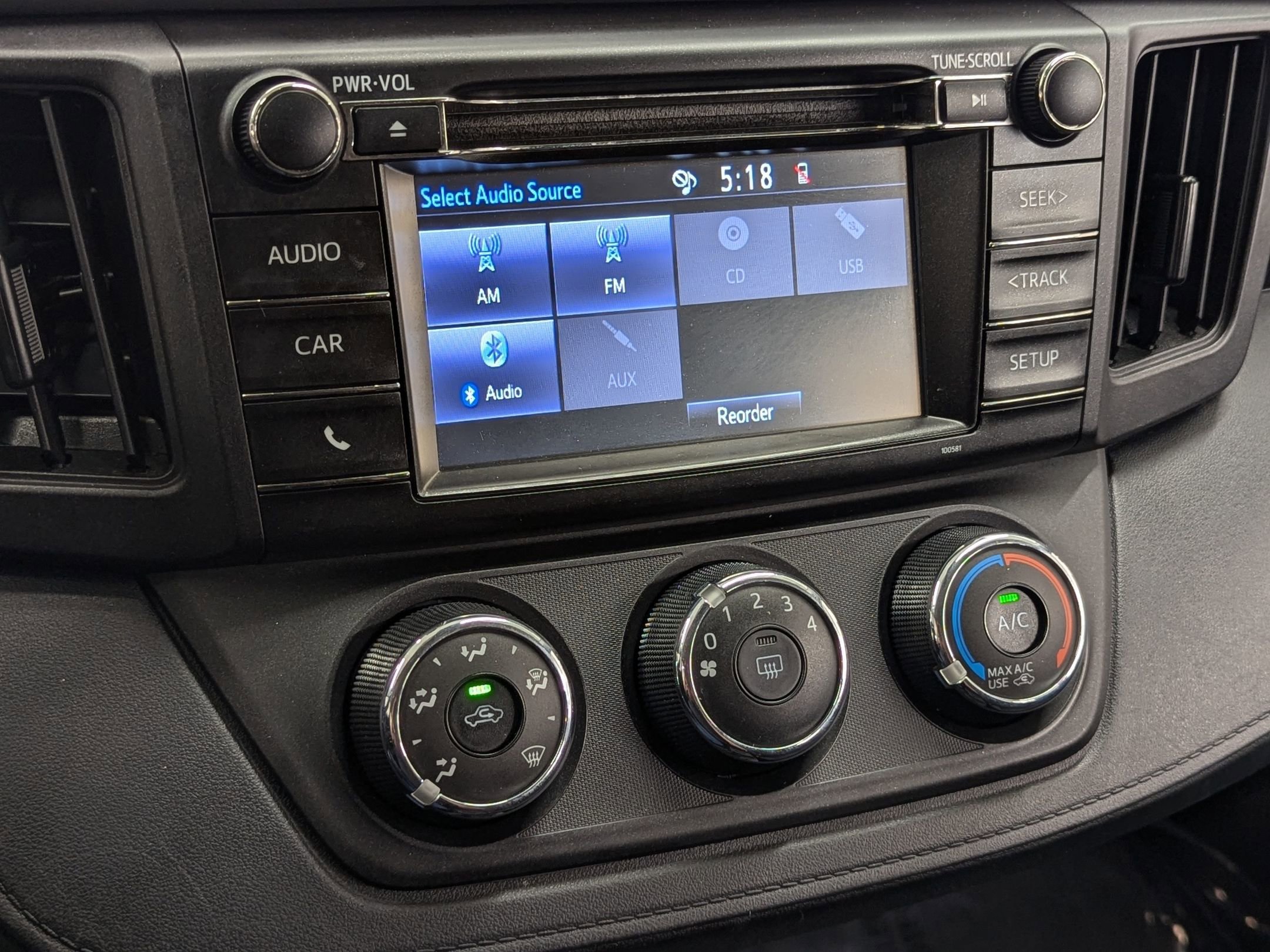 2018 Toyota RAV4 LE photo 21