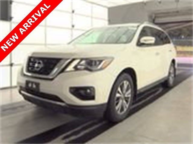 2018 Nissan Pathfinder SL photo 3