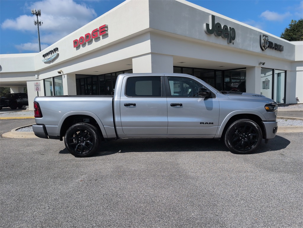 2025 Ram 1500 Laramie Night Edition photo 4