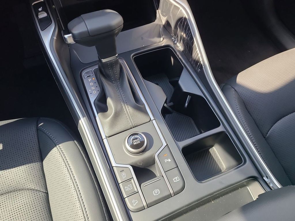 2025 Kia Sorento S photo 19