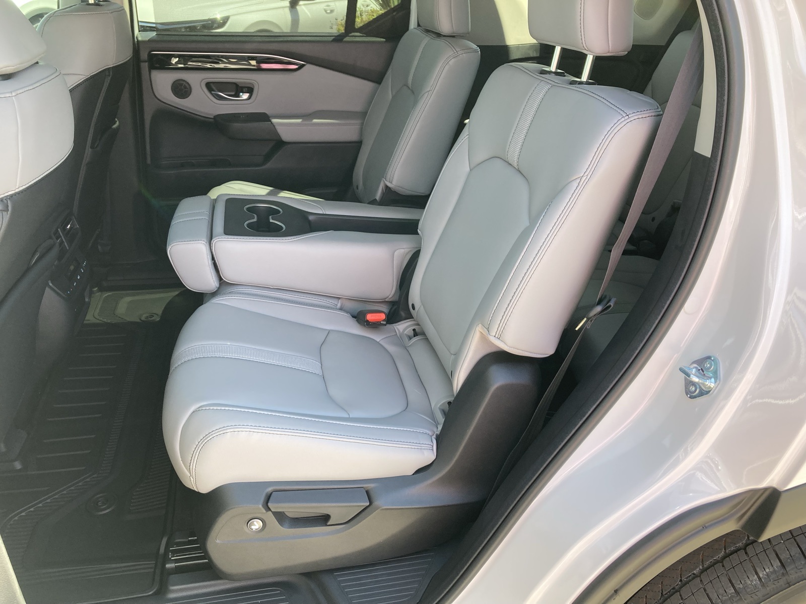 2025 Honda Pilot Touring photo 32