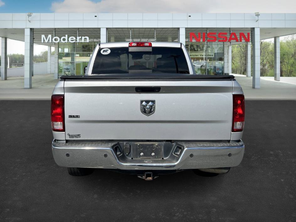 2013 Ram 1500 SLT photo 3