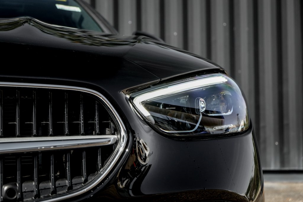 2025 Mercedes Benz C 300 4MATIC photo 4
