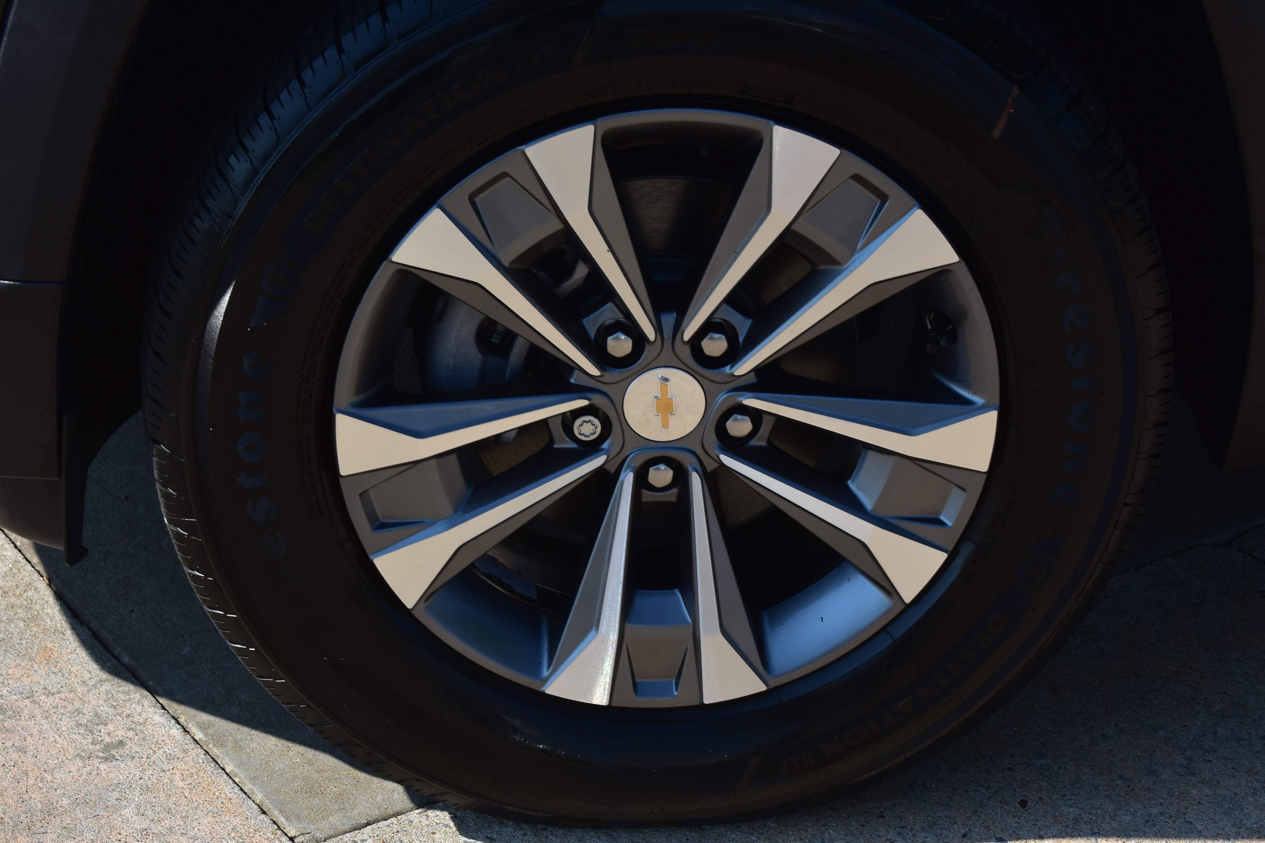 2026 Chevrolet Equinox LT photo 3