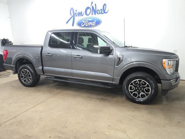 2022 Ford F-150 XLT's photo