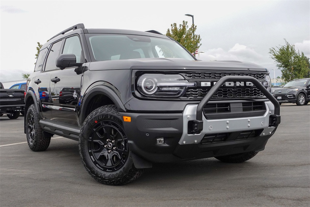 2025 Ford Bronco 4-Door Big Bend's photo
