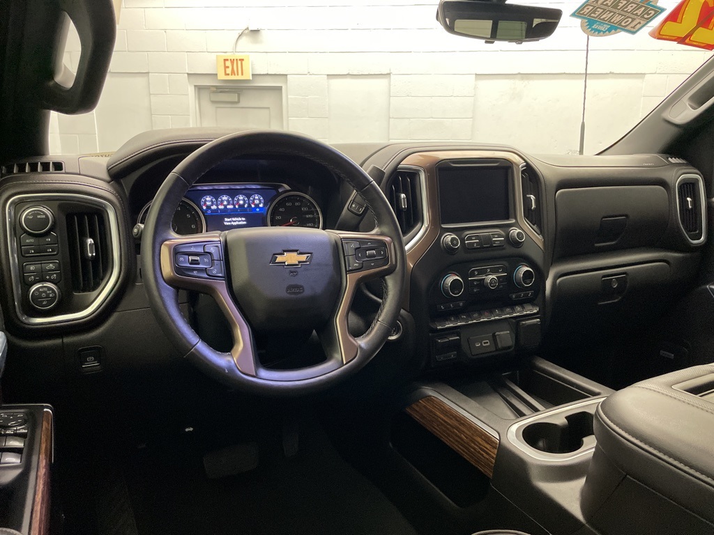 2022 Chevrolet Silverado 3500HD High Country photo 8