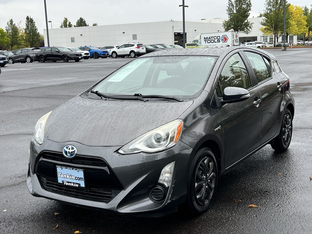 2015 Toyota Prius C Two photo 2