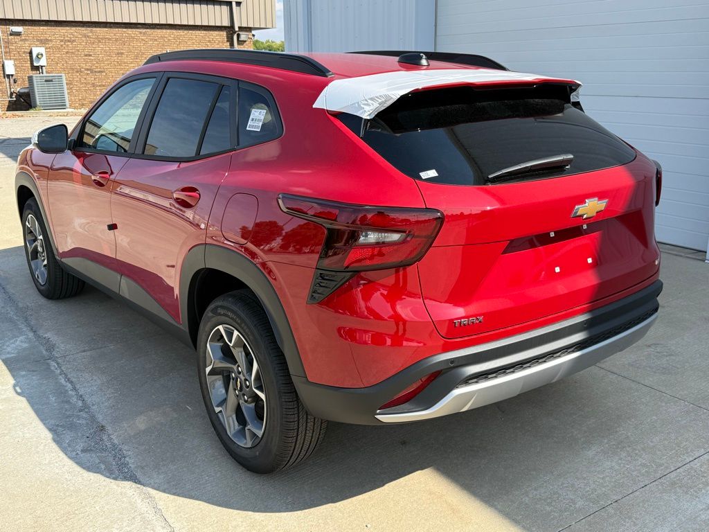 2026 Chevrolet Trax LT photo 5