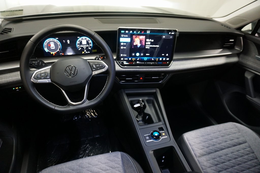 2025 Volkswagen Tiguan S photo 12