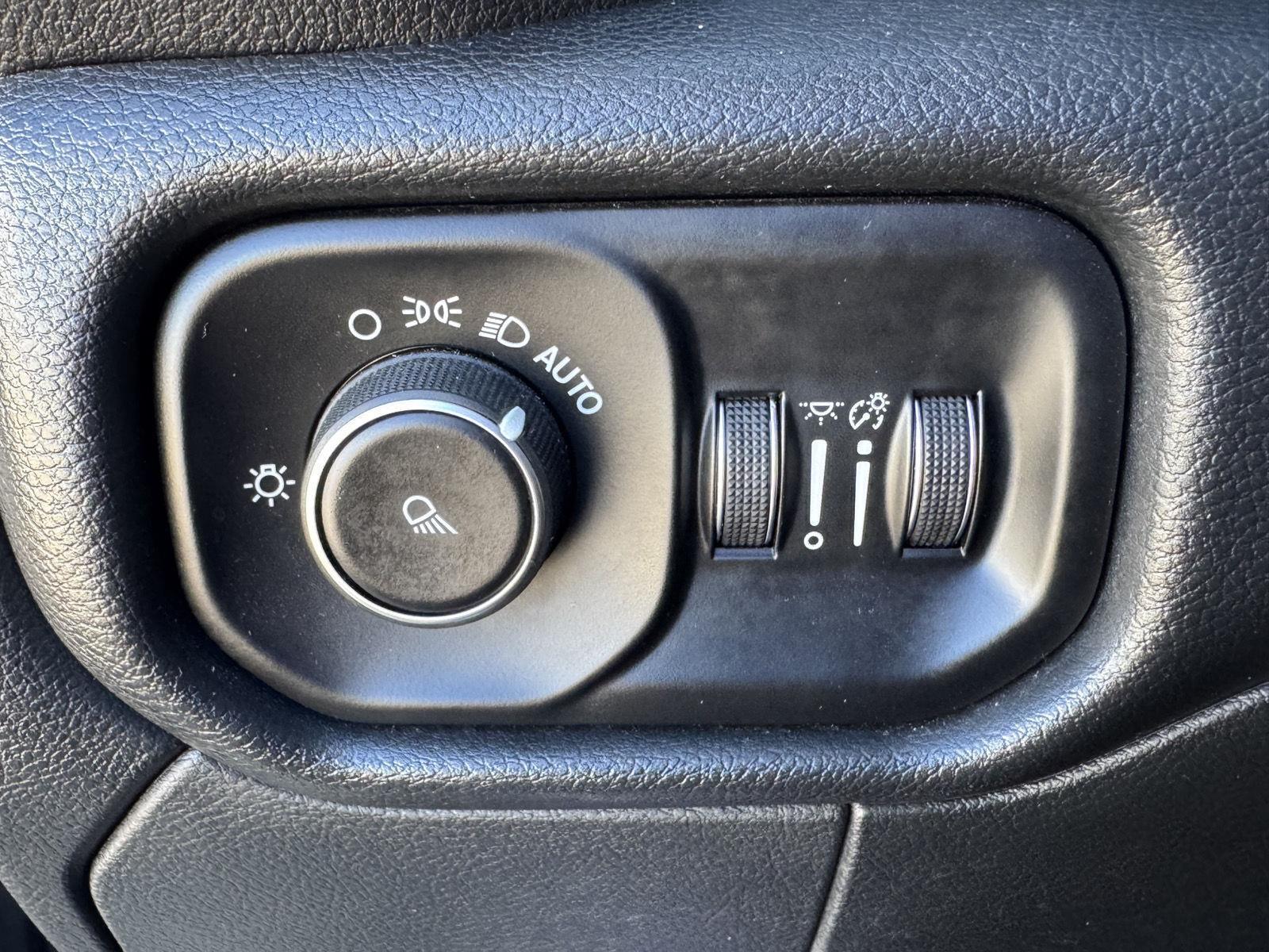 2020 Ram 2500 Tradesman photo 9