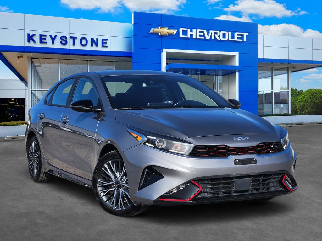 2023 Kia Forte GT-Line's photo