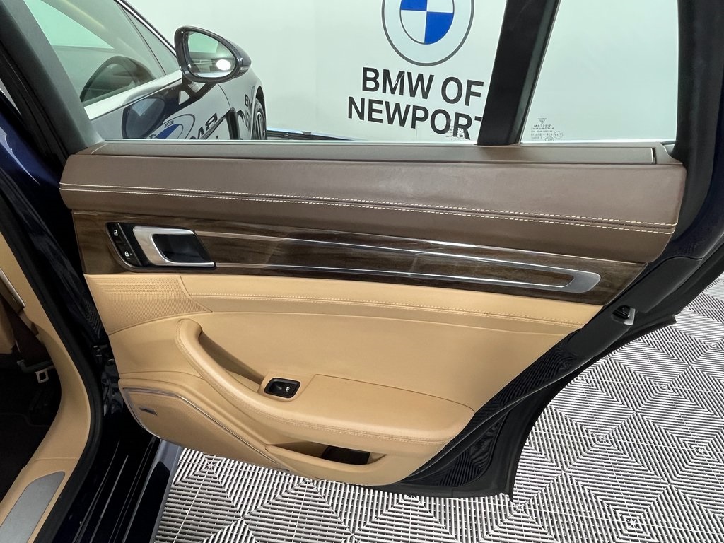 2021 Porsche Panamera 4S photo 23